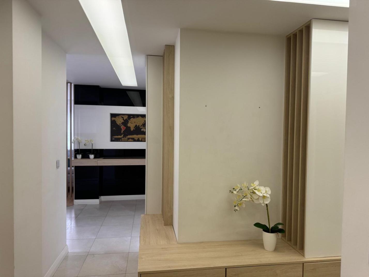 Of The Metropolis Apartment