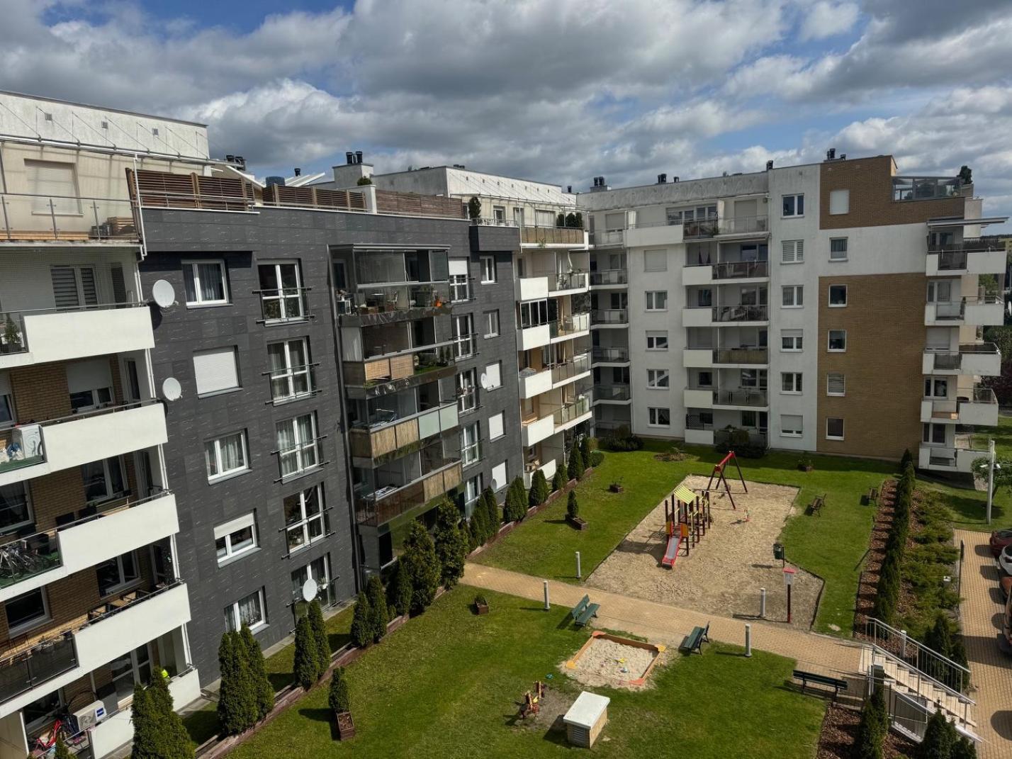 Of The Metropolis Apartment *